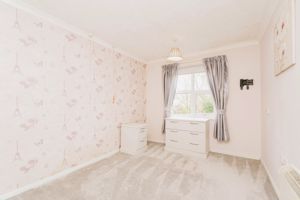 BEDROOM- click for photo gallery